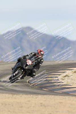 media/Nov-16-2025-Race Pace (Sun) [[8c5fa54630]]/Non Verified Riders (1st 20 Minutes)/6-Turn 12 (2pm)/